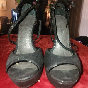 Adrienne Maloof Black glittery Heels size 7.5